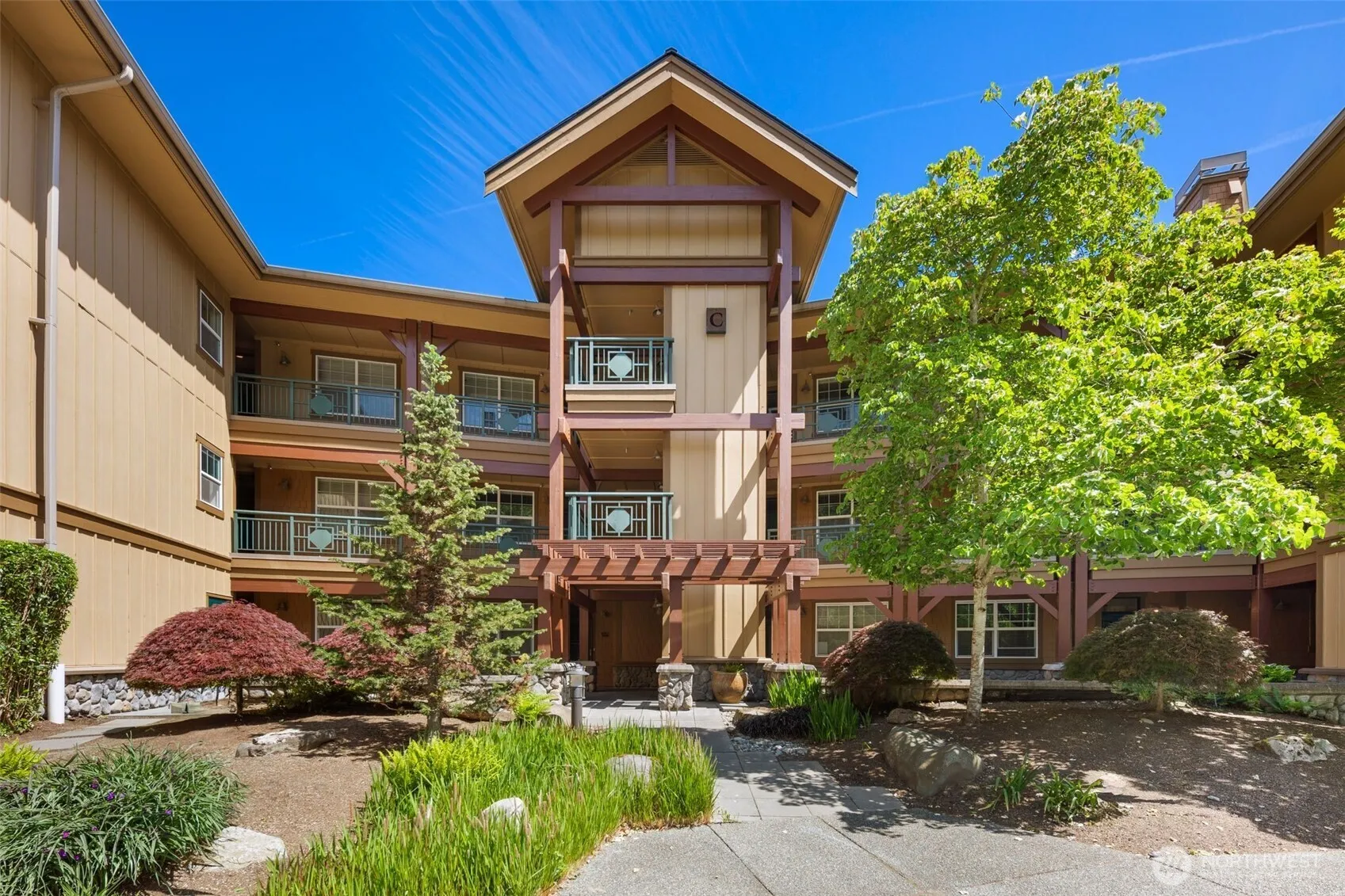 1000 Cabin Creek Lane Sw #c204, Issaquah