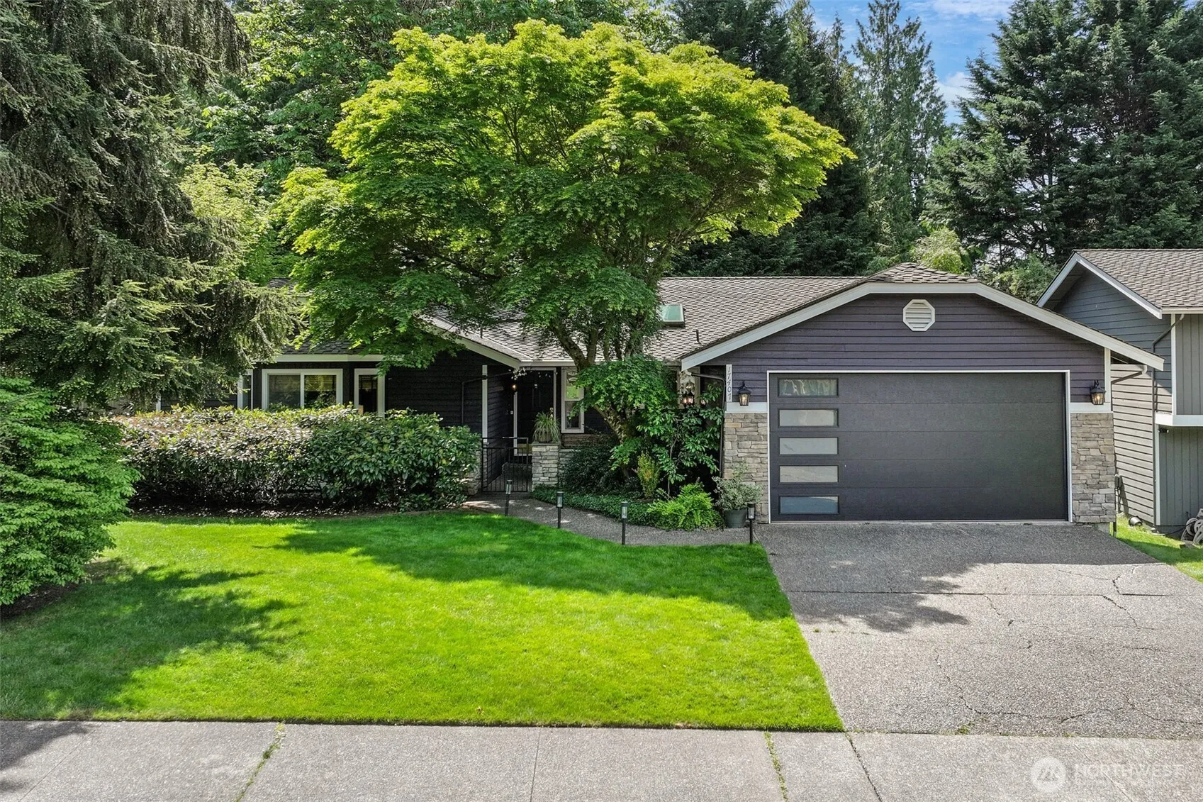 17407 Ne 138th Street, Redmond
