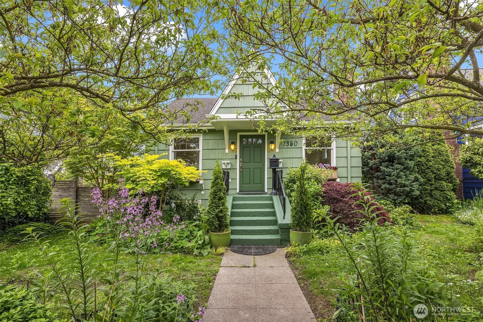 Property photo for 7350 Keen Way N, Seattle