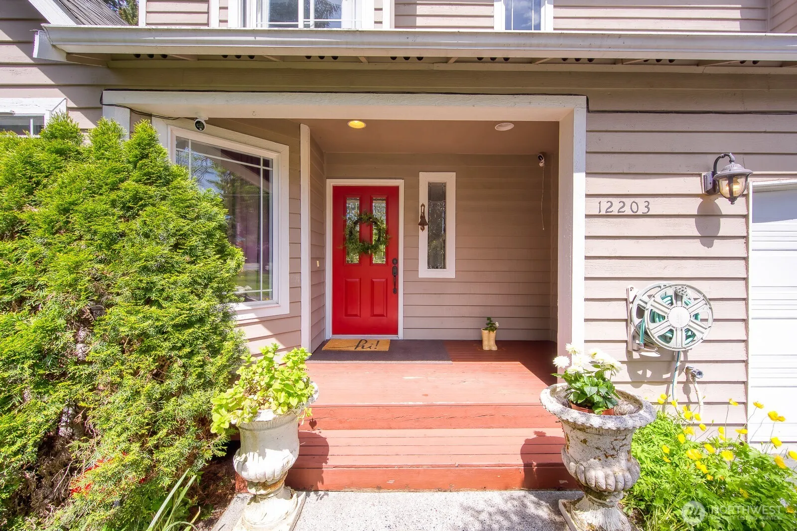 Property photo for 12203 Densmore Avenue N, Seattle photo 2