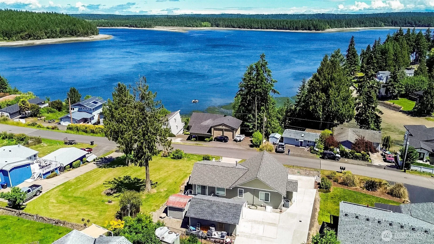 Property photo for 2207 Island Drive Nw, Olympia