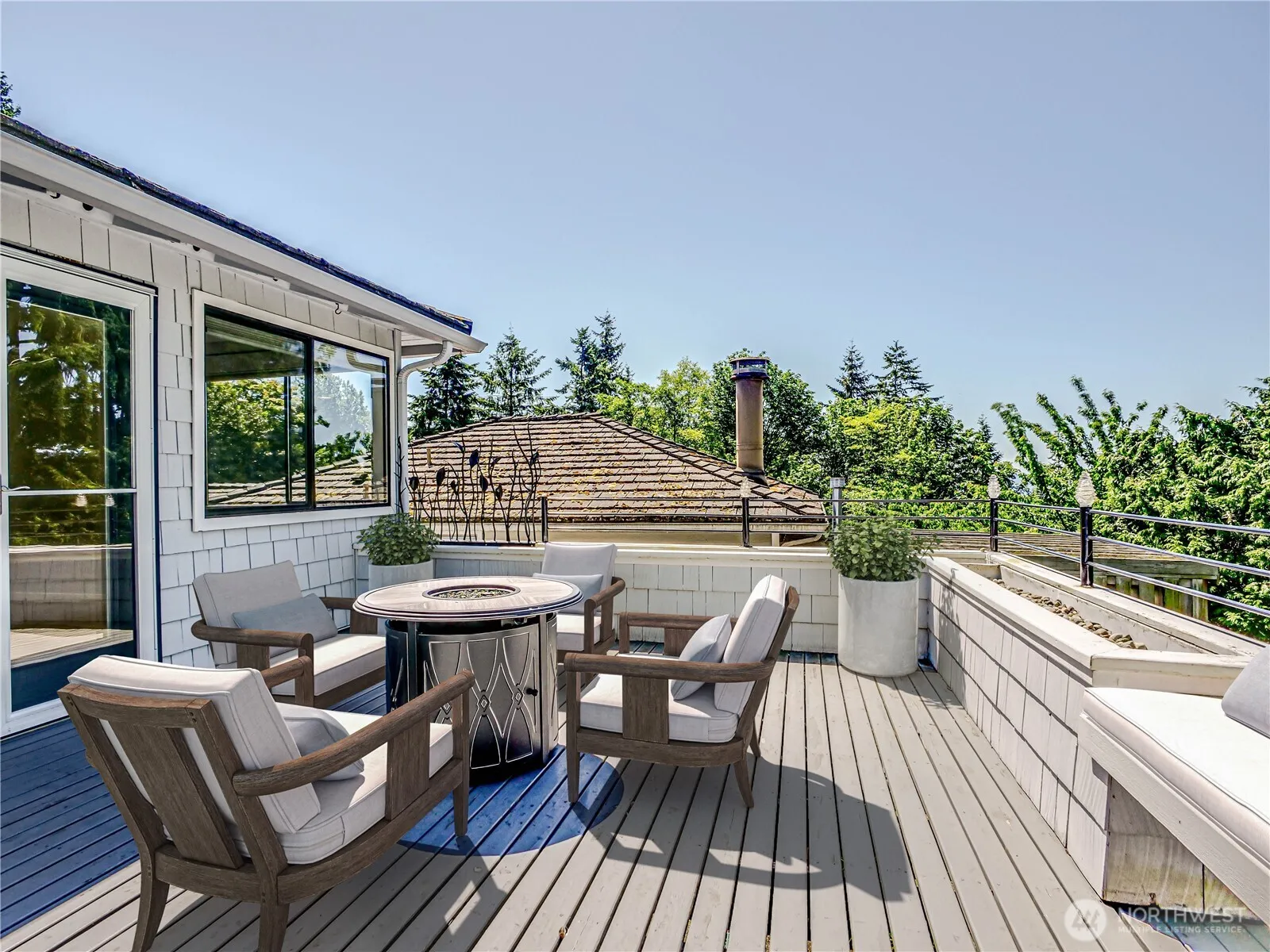 Property photo for 4441 53rd Avenue Sw, Seattle photo 3