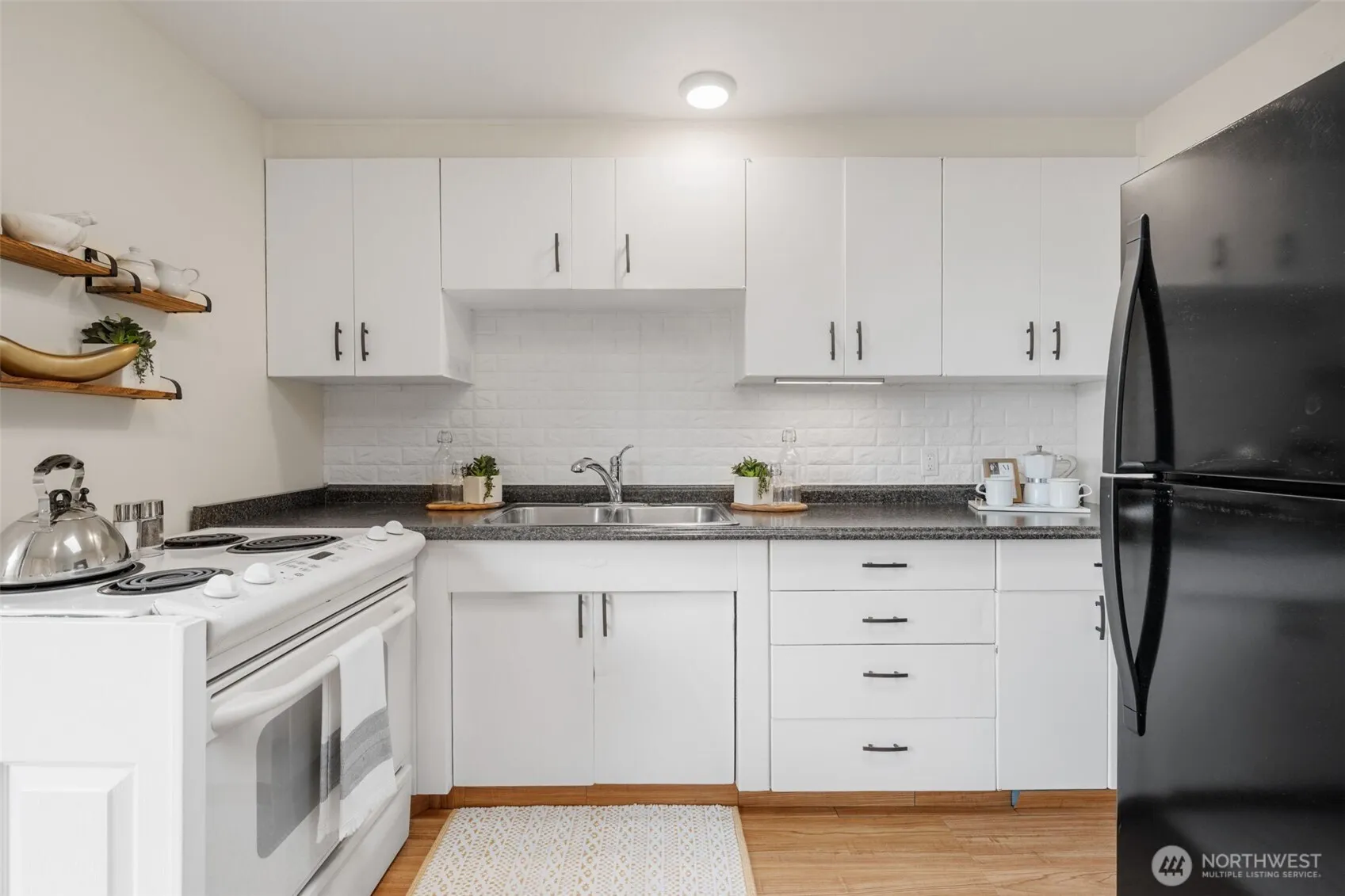 Property photo for 8524 S 123rd Place, Seattle photo 5