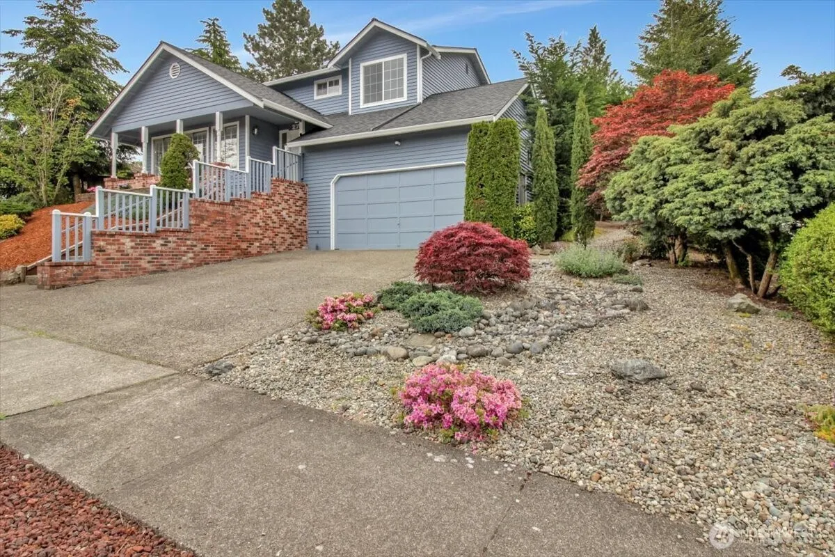 2711 Ne 4th Court, Renton