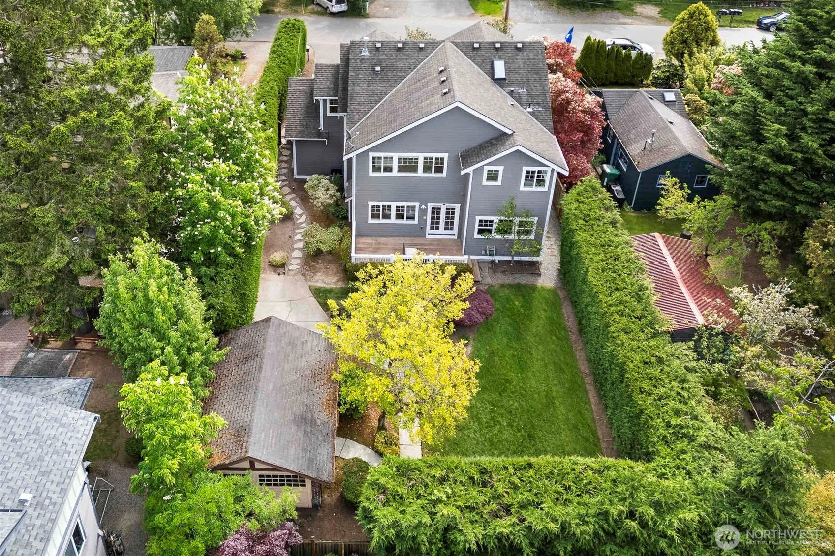 Property photo for 11011 Phinney Avenue N, Seattle