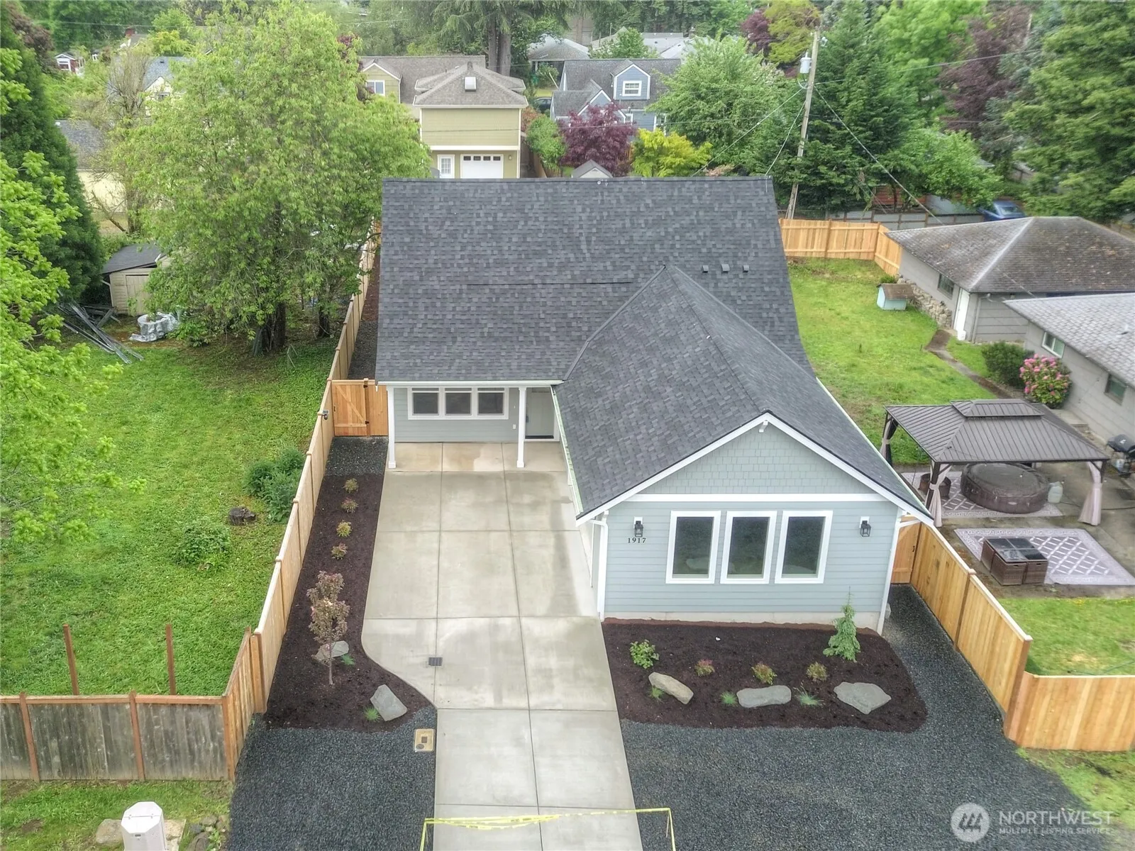 Property photo for 1917 Giles Avenue Nw, Olympia photo 2