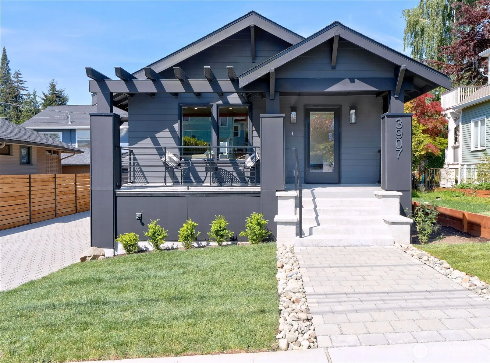 Property photo for 3907 Corliss Avenue N, Seattle