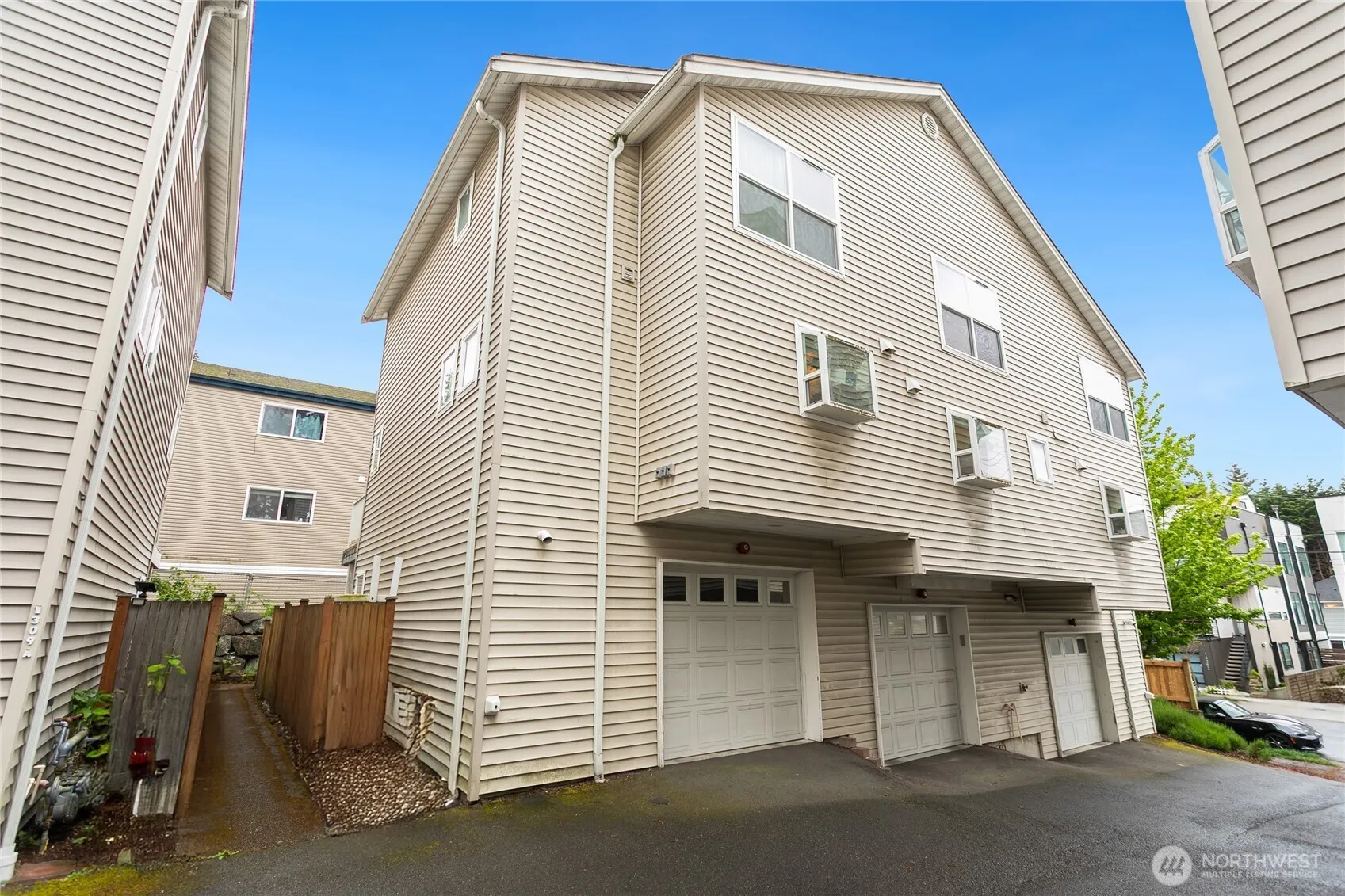 Property photo for 14352 Stone Avenue N, Seattle