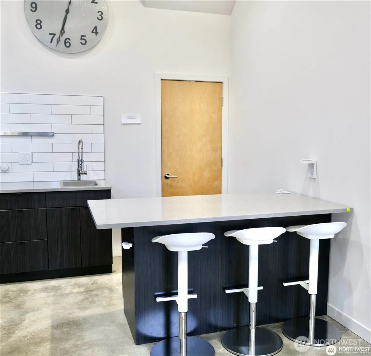 Property photo for 4044 California Avenue Sw #a, Seattle photo 3