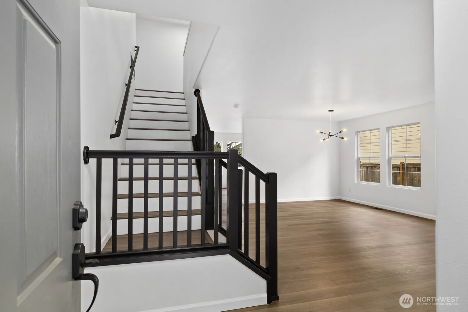 Property photo for 289 Edmonds Avenue Se, Renton photo 4