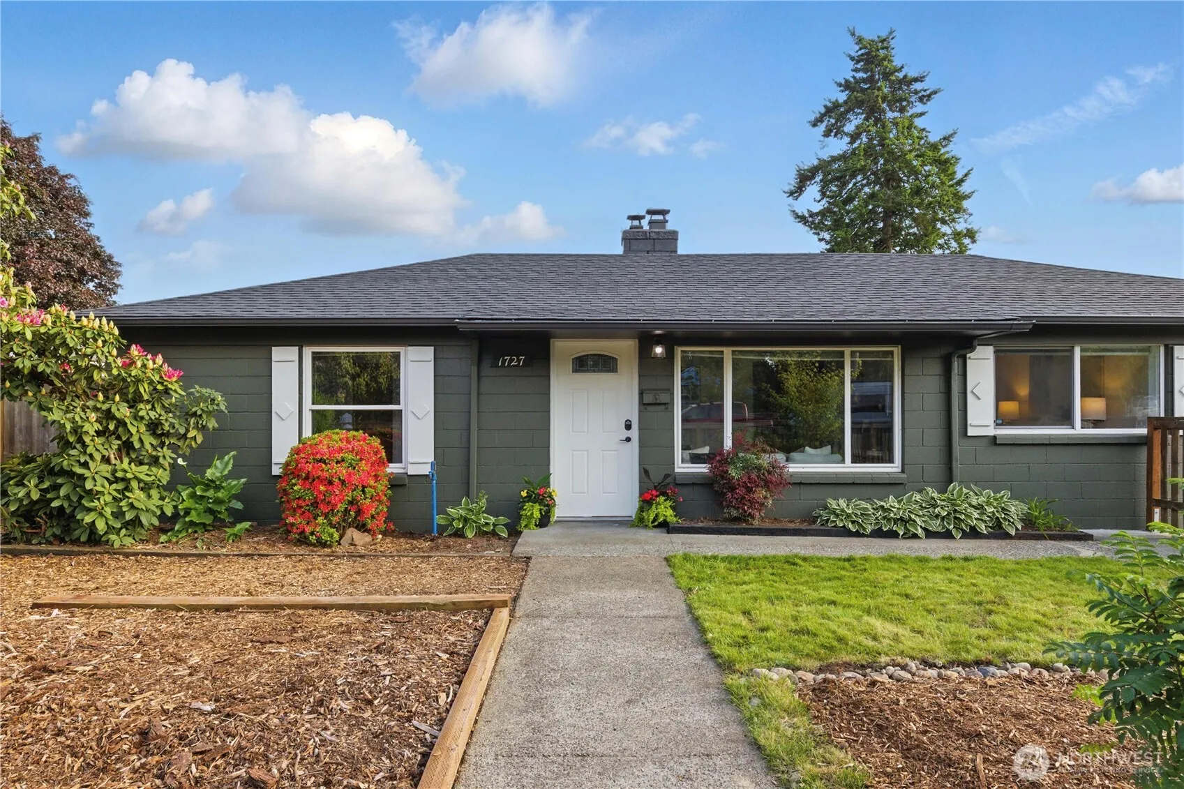 Property photo for 1727 Ne 136th Street, Seattle