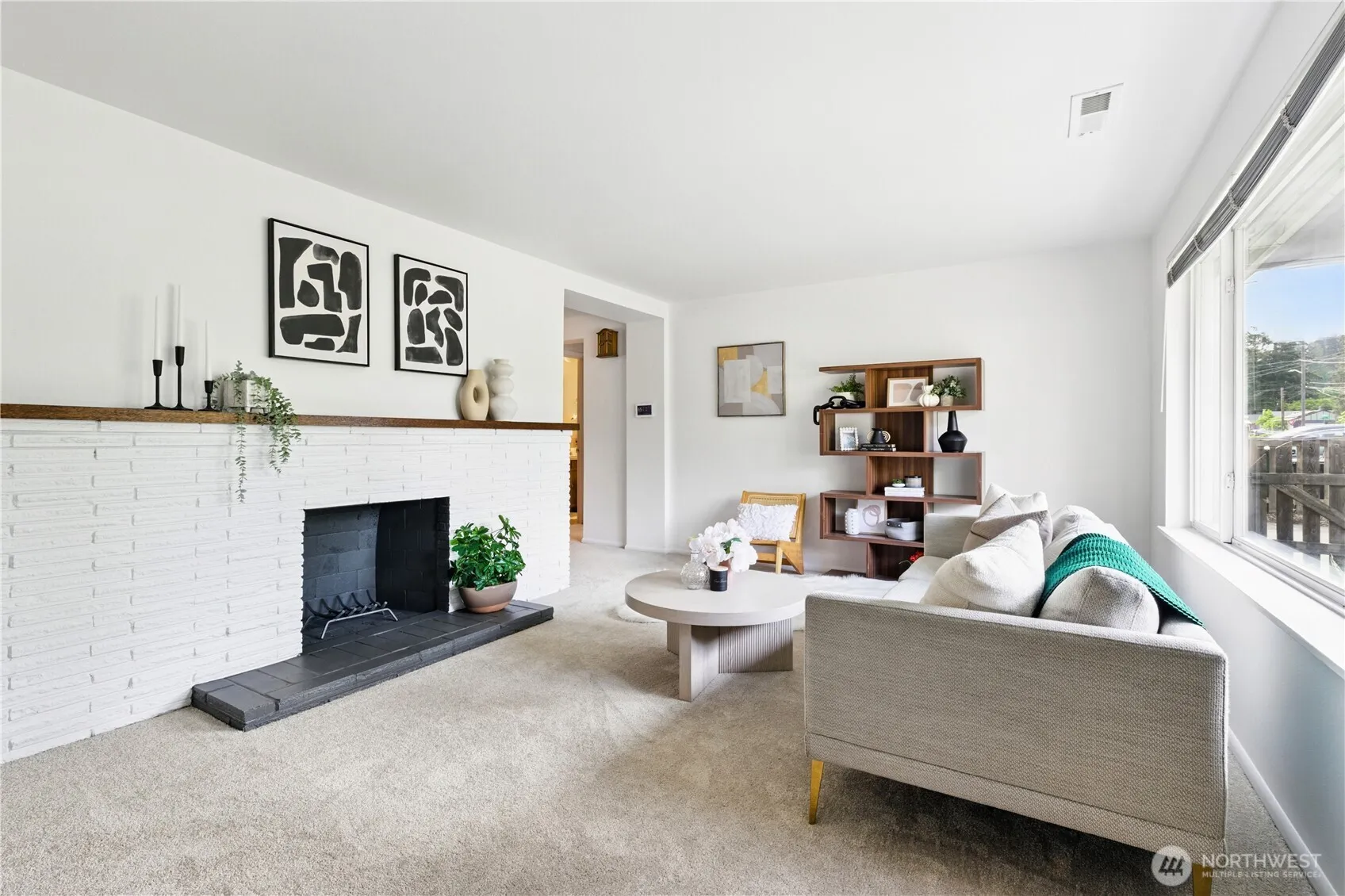 Property photo for 1727 Ne 136th Street, Seattle photo 3