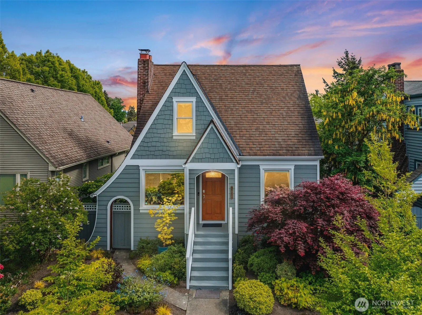 Property photo for 7438 Winona Avenue N, Seattle photo 4