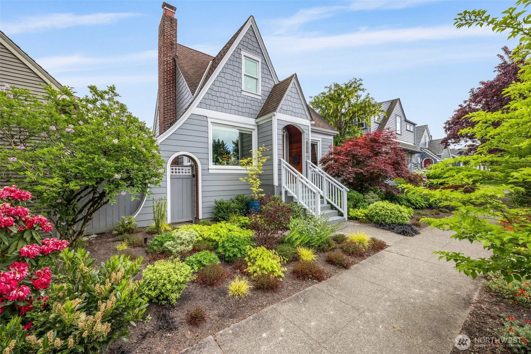 Property photo for 7438 Winona Avenue N, Seattle photo 3