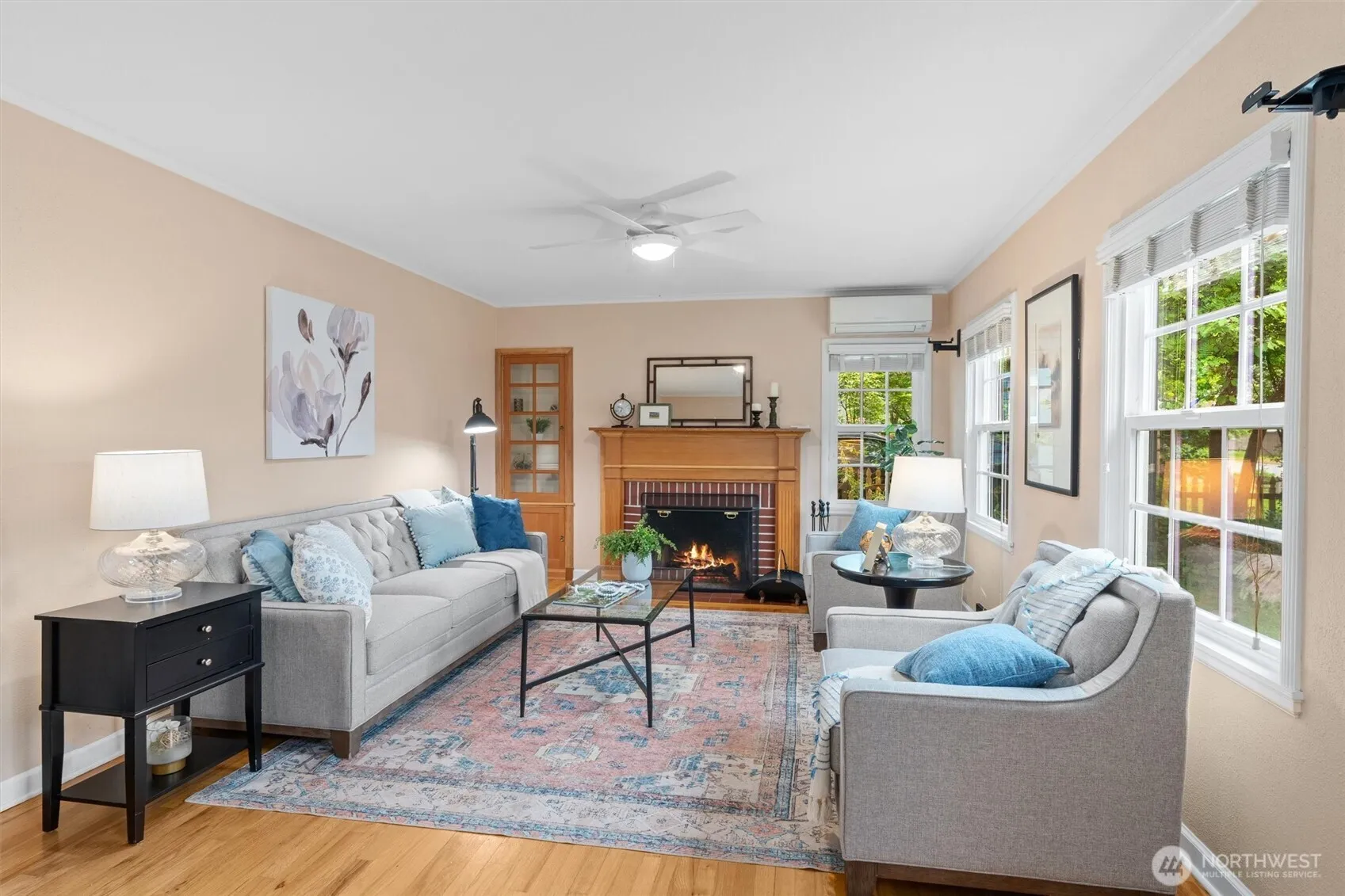 Property photo for 10727 20th Avenue Ne, Seattle photo 3