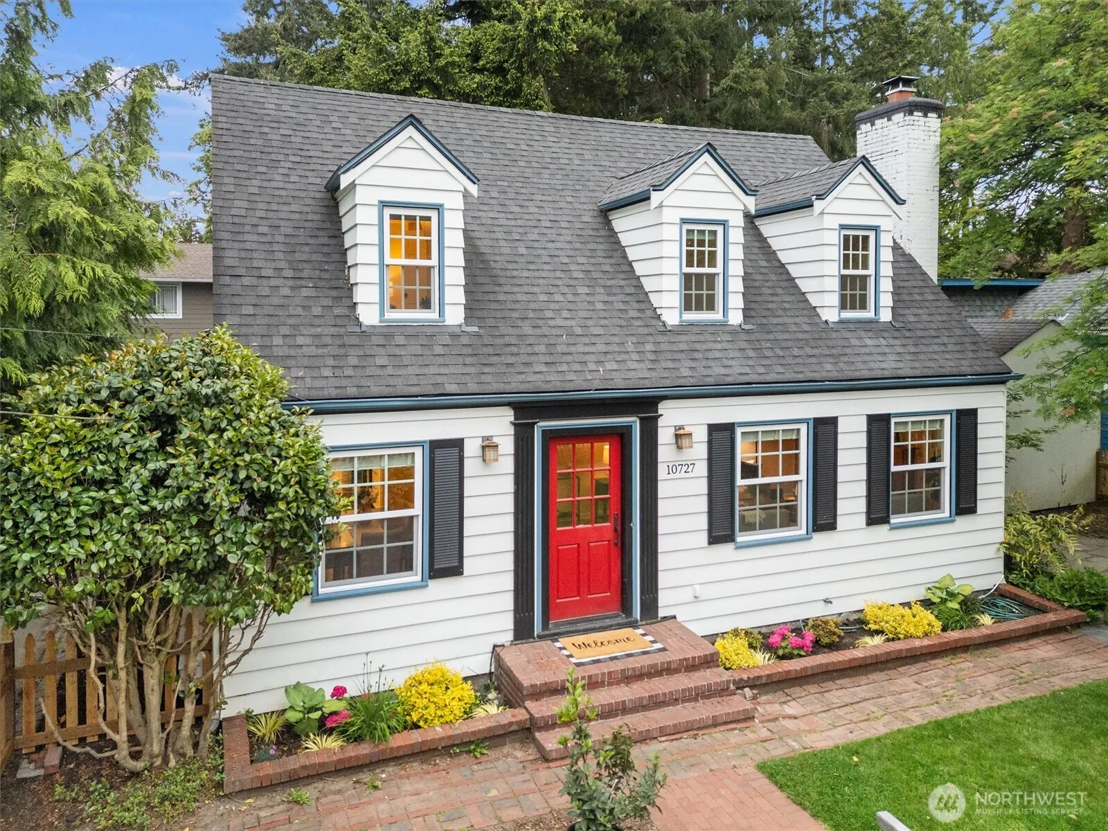 Property photo for 10727 20th Avenue Ne, Seattle