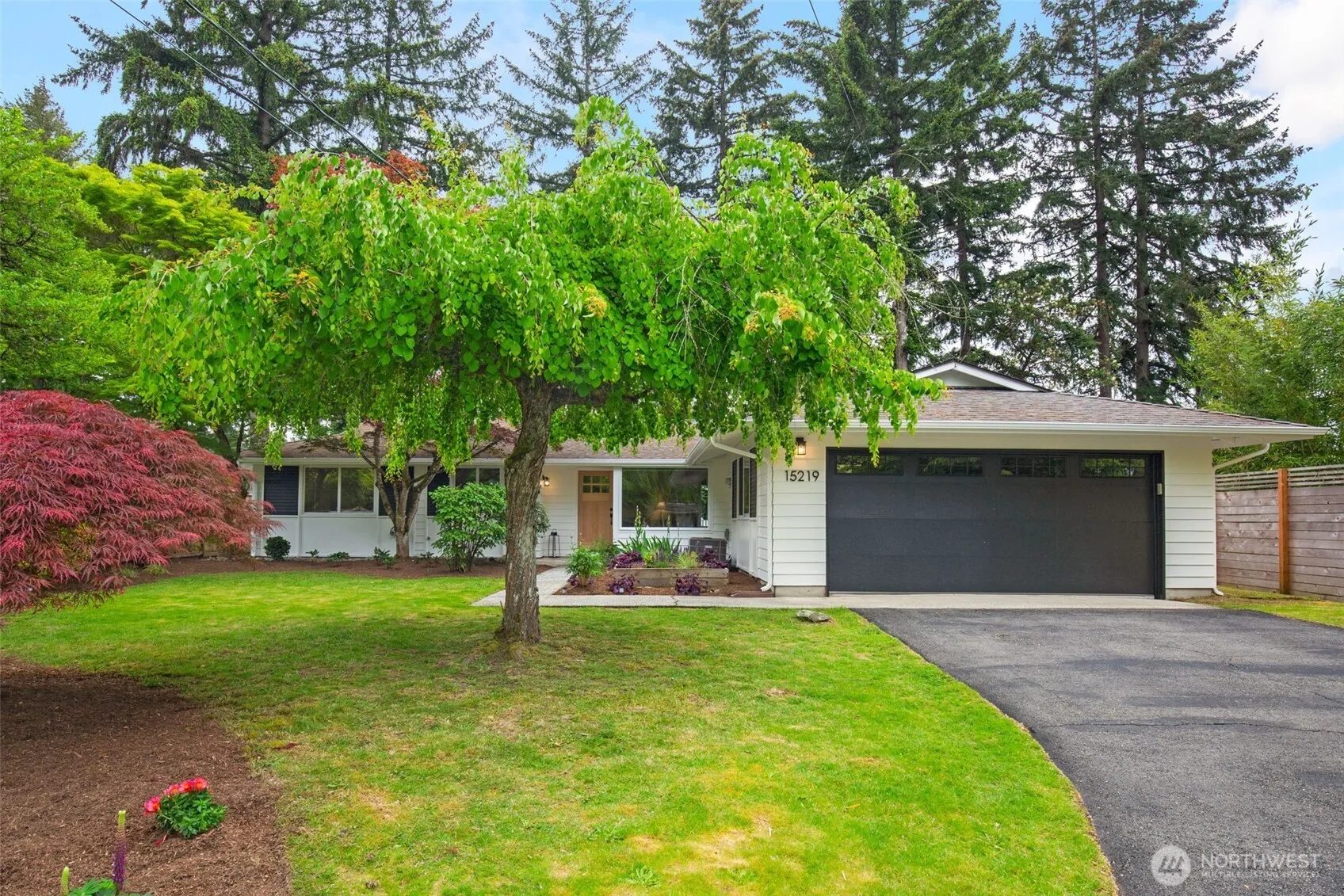 15219 Ne 6th Place, Bellevue
