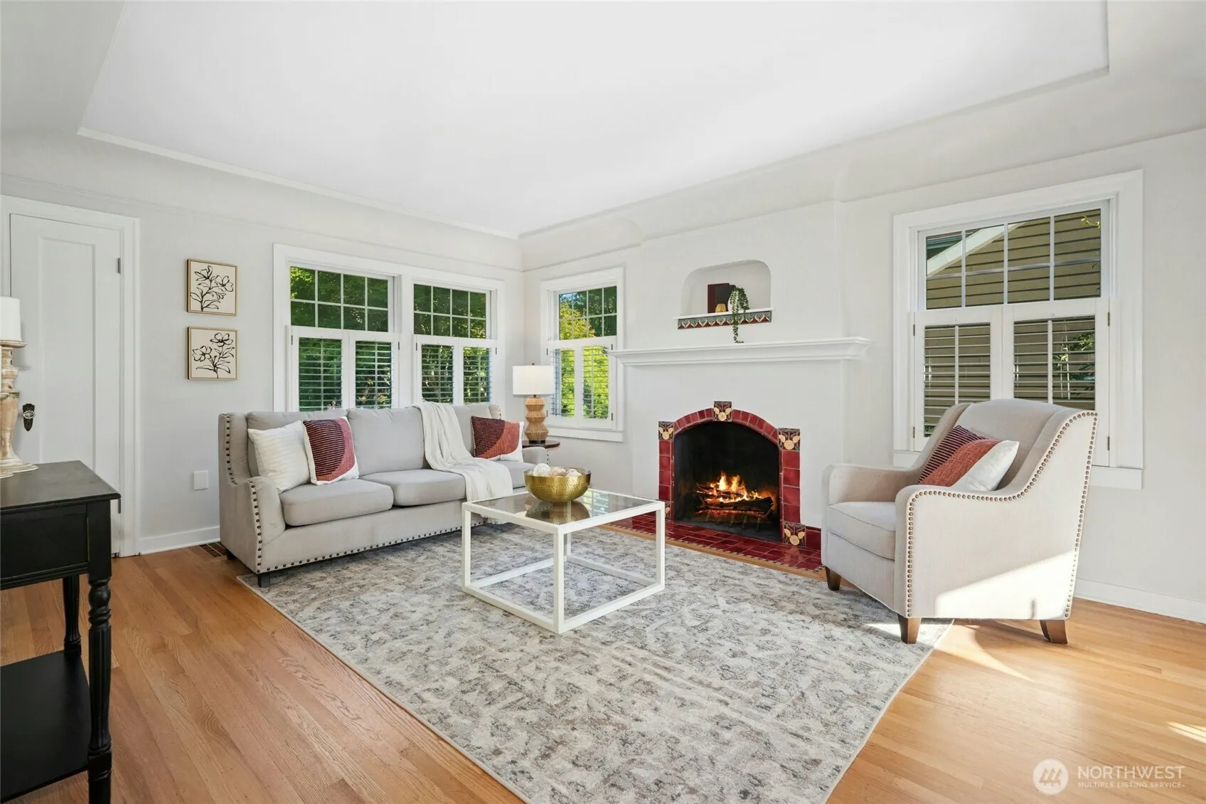 Property photo for 4537 46th Avenue Sw, Seattle photo 4