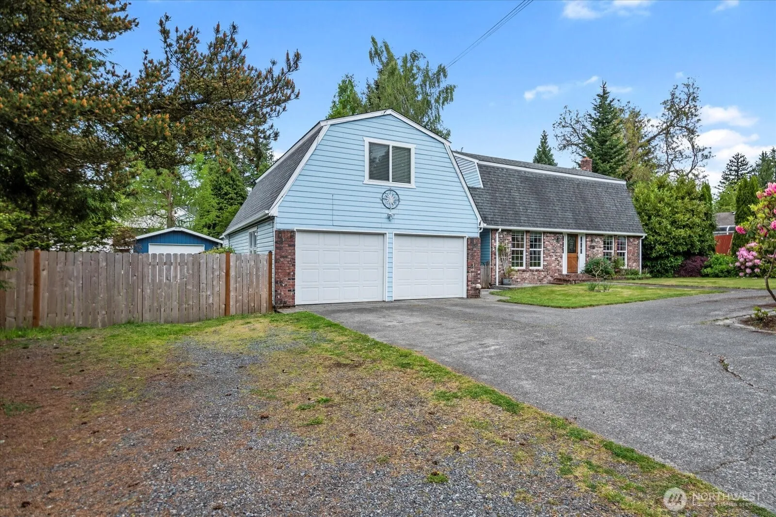 Property photo for 17910 Spruce Way, Lynnwood photo 2