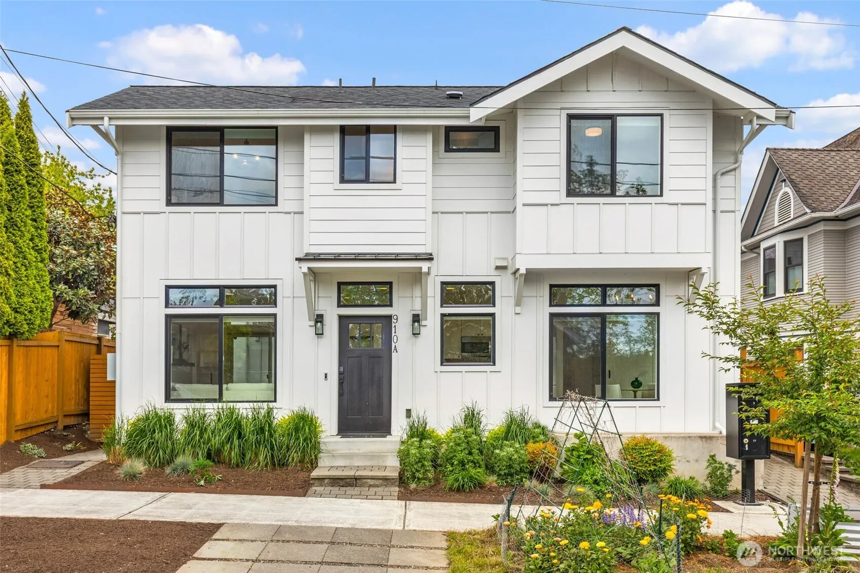 Property photo for 910 A 24th Avenue S, Seattle