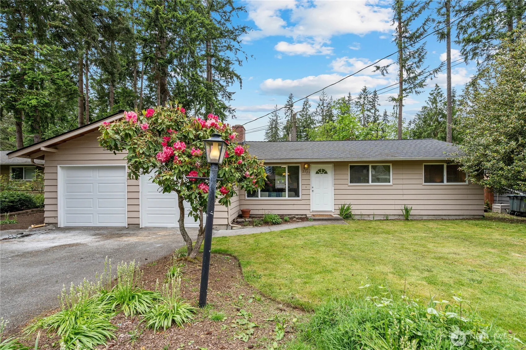 2725 165th Avenue Ne, Bellevue