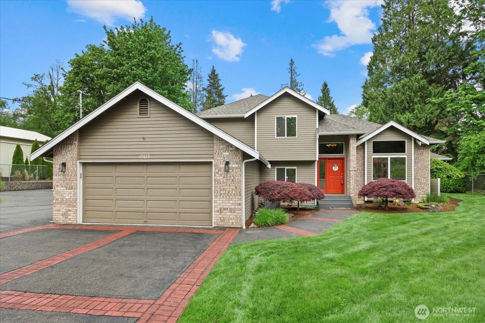 Property photo for 17425 Snohomish Avenue, Snohomish photo 2
