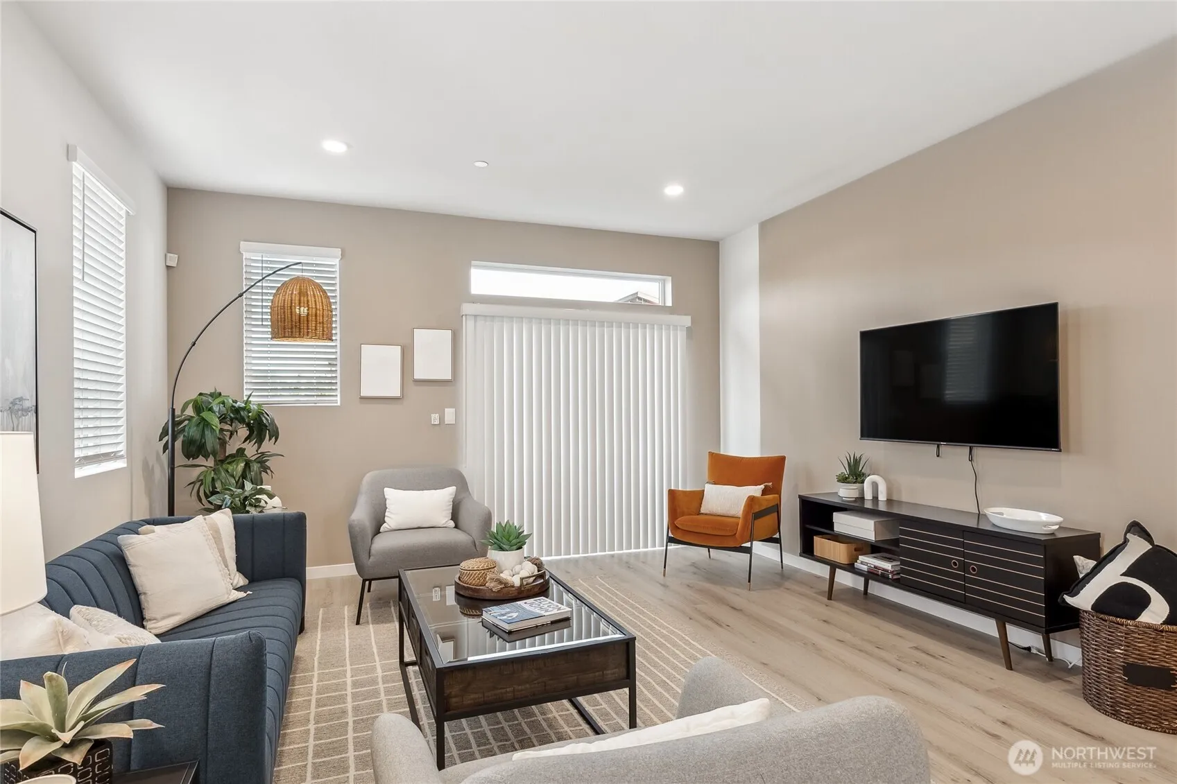 Property photo for 16723 Alderwood Mall Parkway #g2, Lynnwood photo 3
