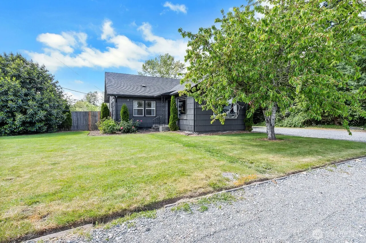 Property photo for 12510 34th Avenue E, Tacoma photo 2