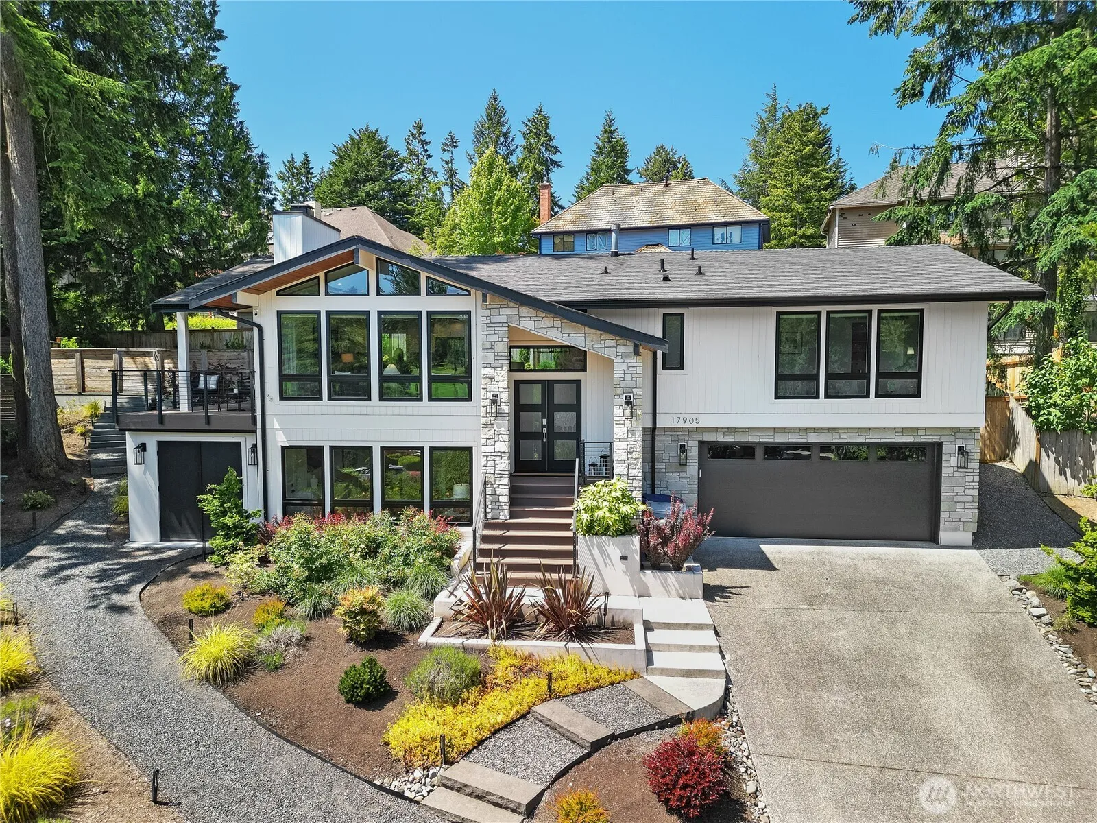 Property photo for 17905 Ne 19th Place, Bellevue