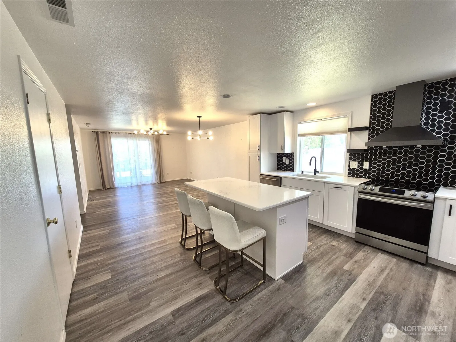 Property photo for 500 E Linden Avenue, Moses Lake photo 4