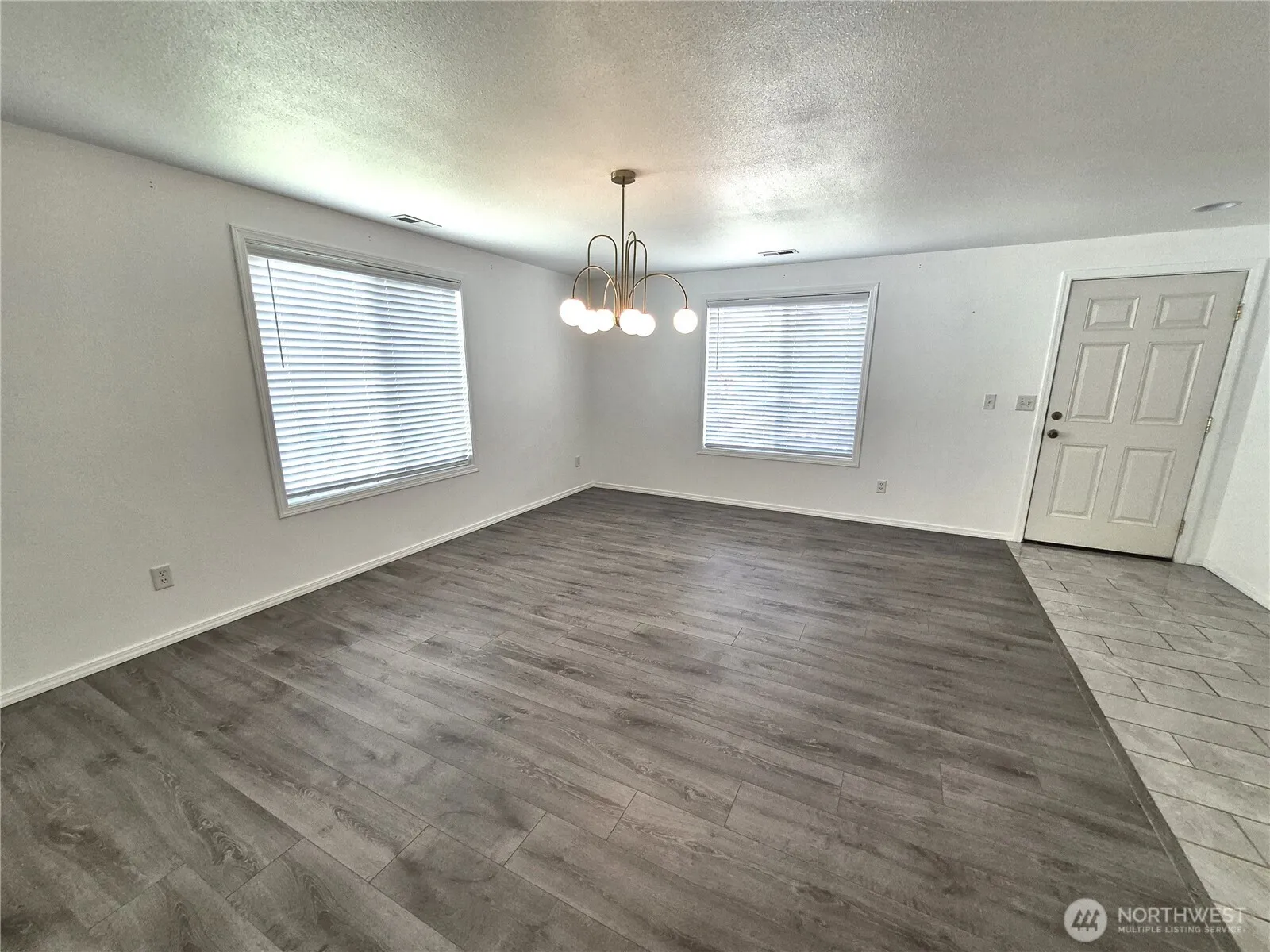 Property photo for 500 E Linden Avenue, Moses Lake photo 3