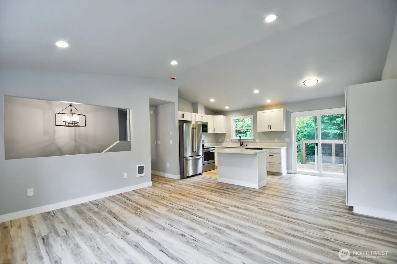 Property photo for 420 E Dartmoor Drive, Shelton photo 5