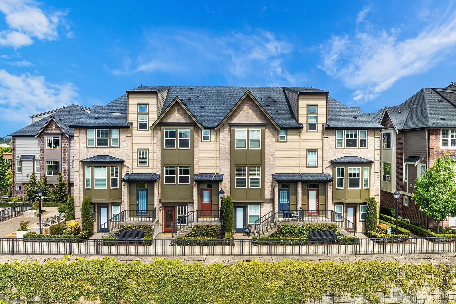1330 Williamsburg Walk Ne, Issaquah