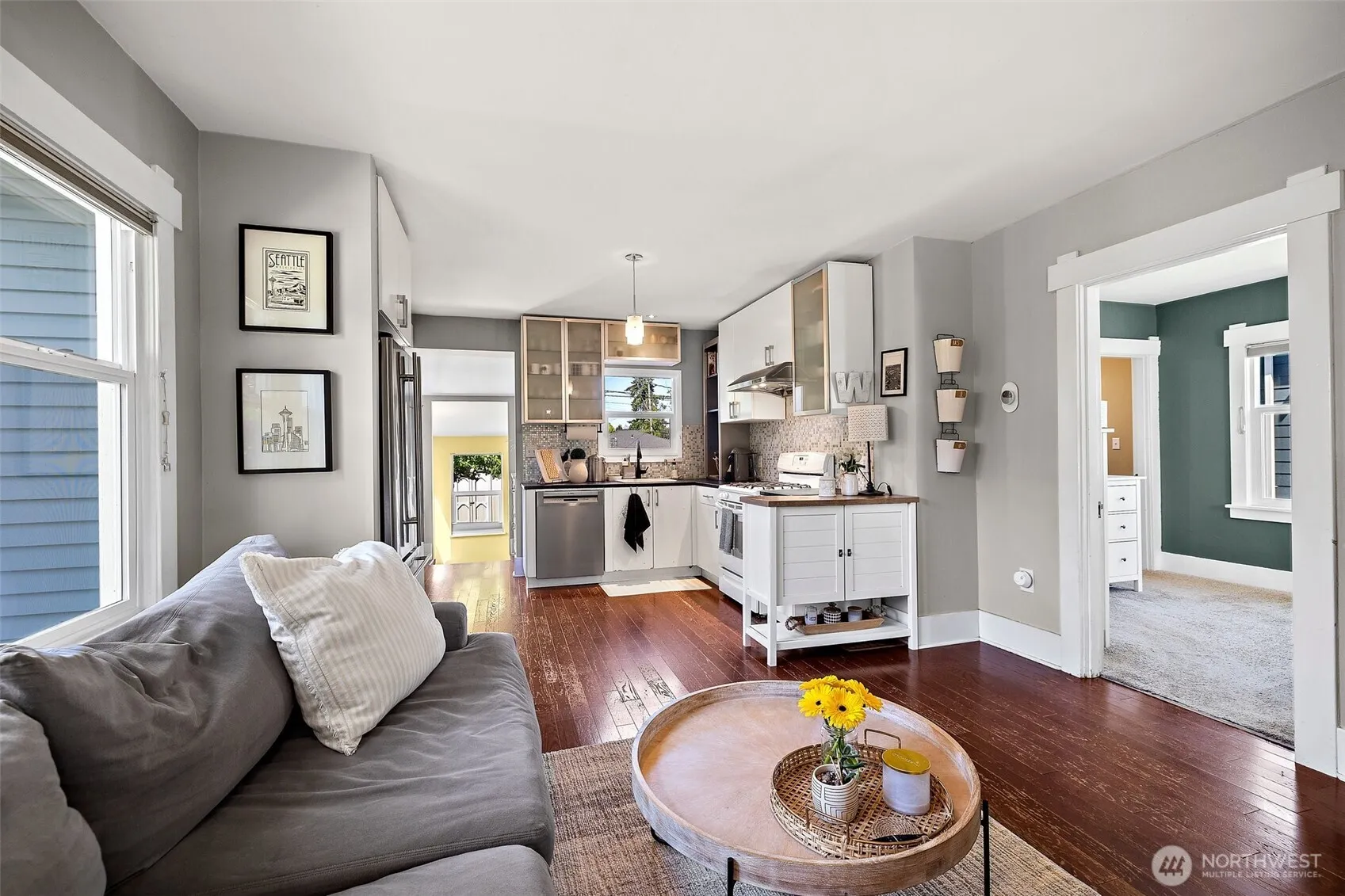 Property photo for 6311 46th Avenue Sw, Seattle photo 3