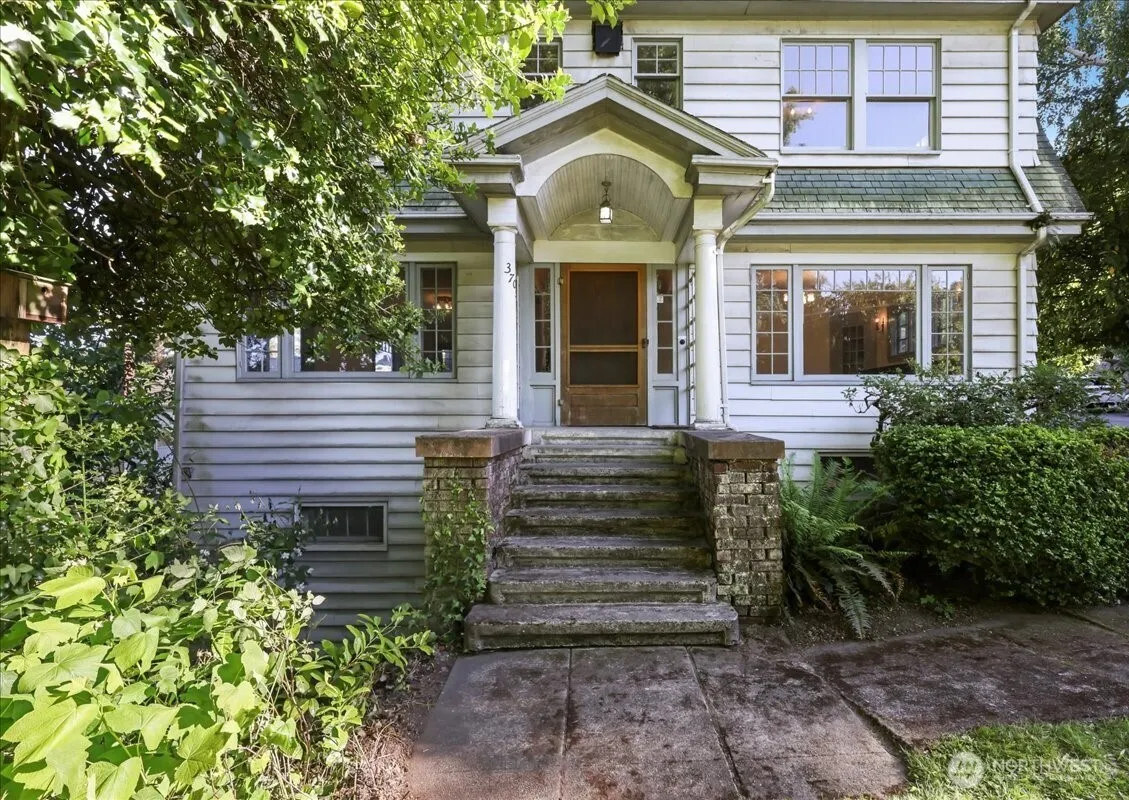 Property photo for 3705 E Pine, Seattle photo 2