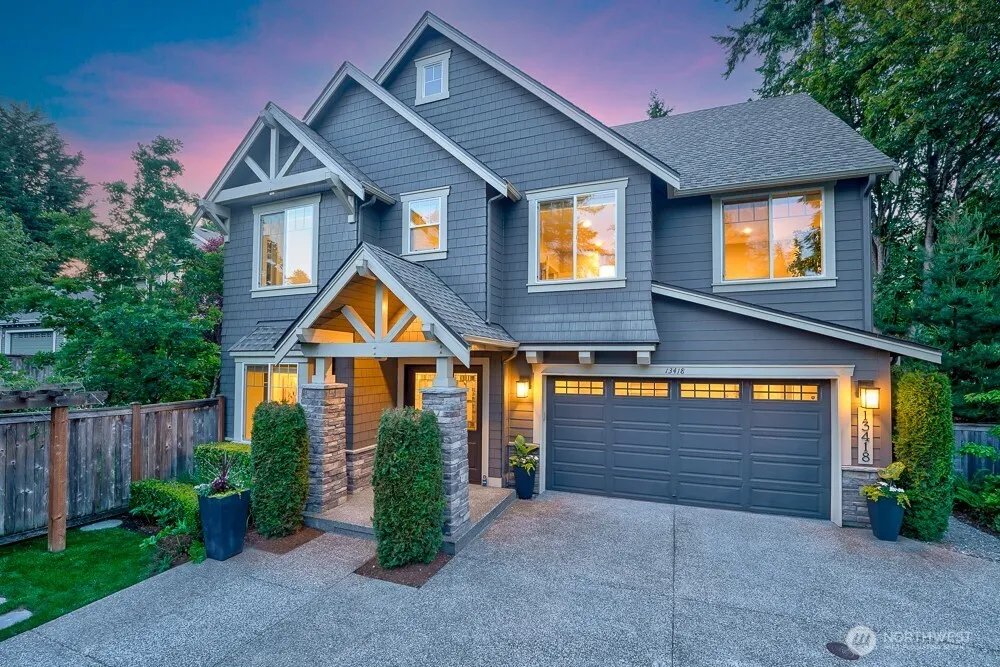 Property photo for 13418 Ne 80th Street, Redmond