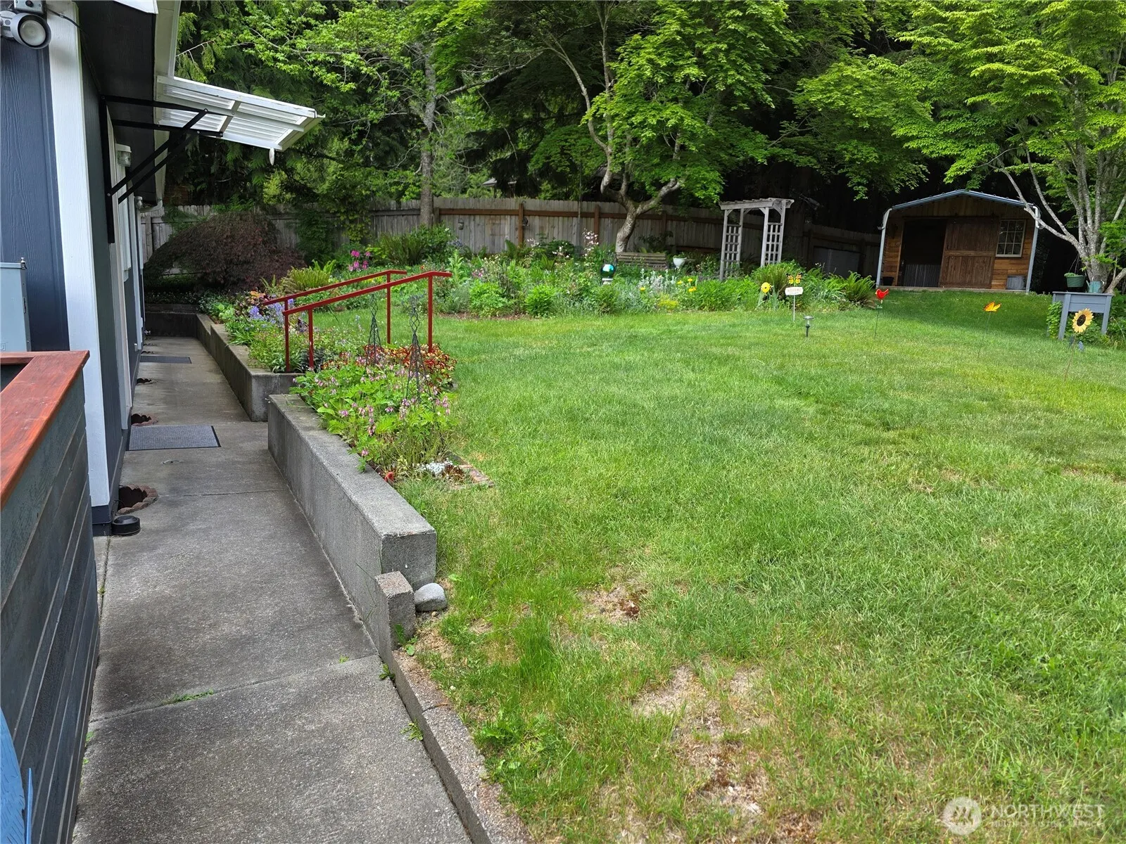 Property photo for 9747 Nw Holly Road, Bremerton photo 5