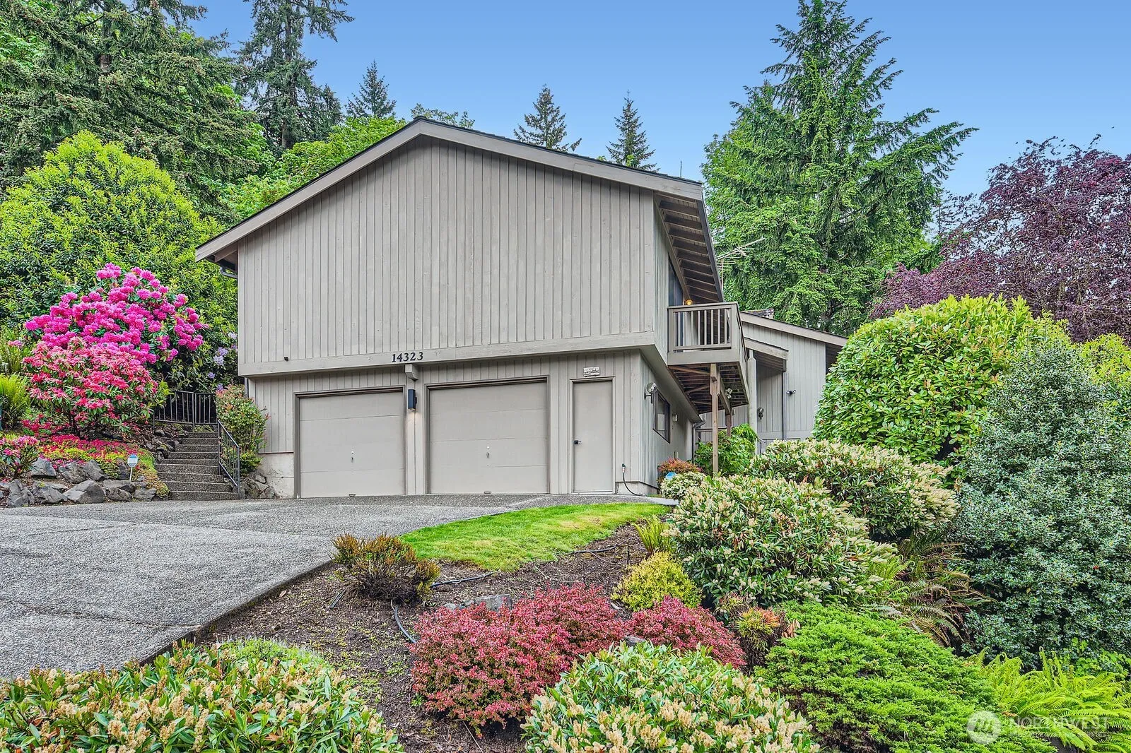 Property photo for 14323 Se 49th Street, Bellevue photo 2