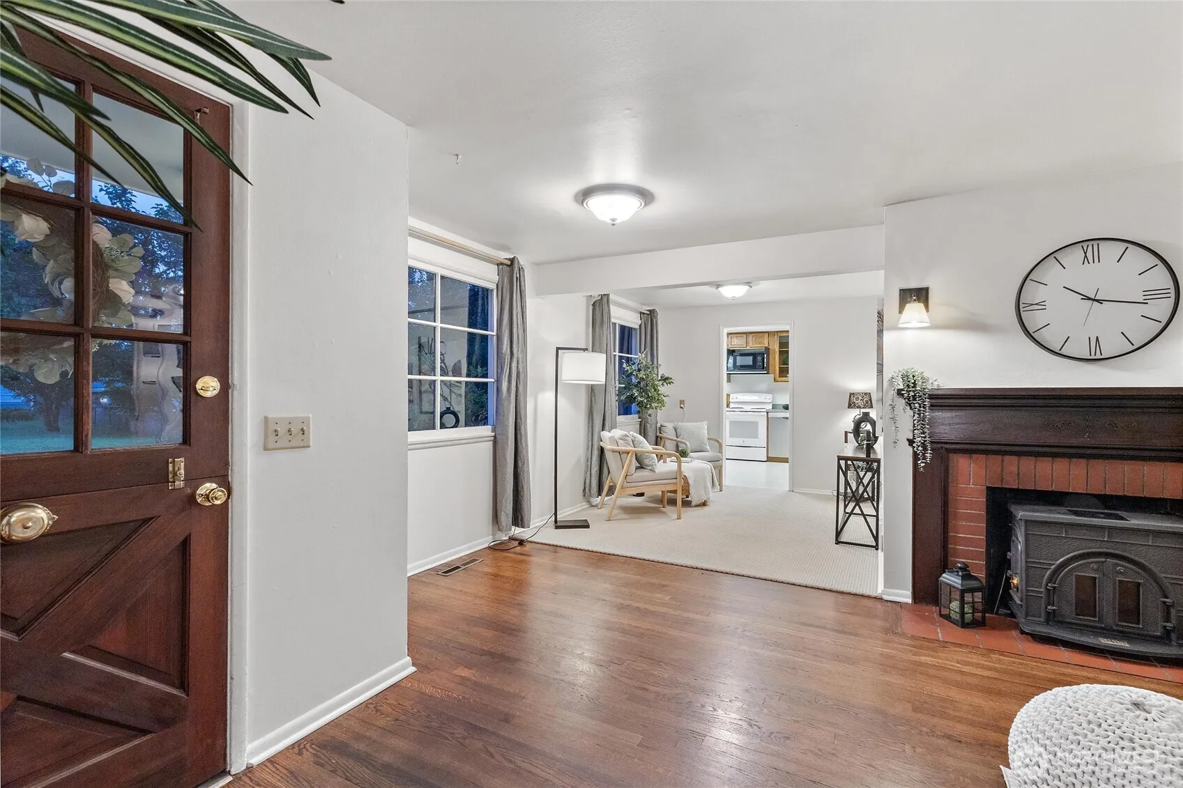 Property photo for 2607 Ne 137th Street, Seattle photo 4