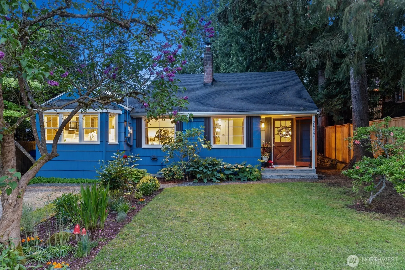 Property photo for 2607 Ne 137th Street, Seattle