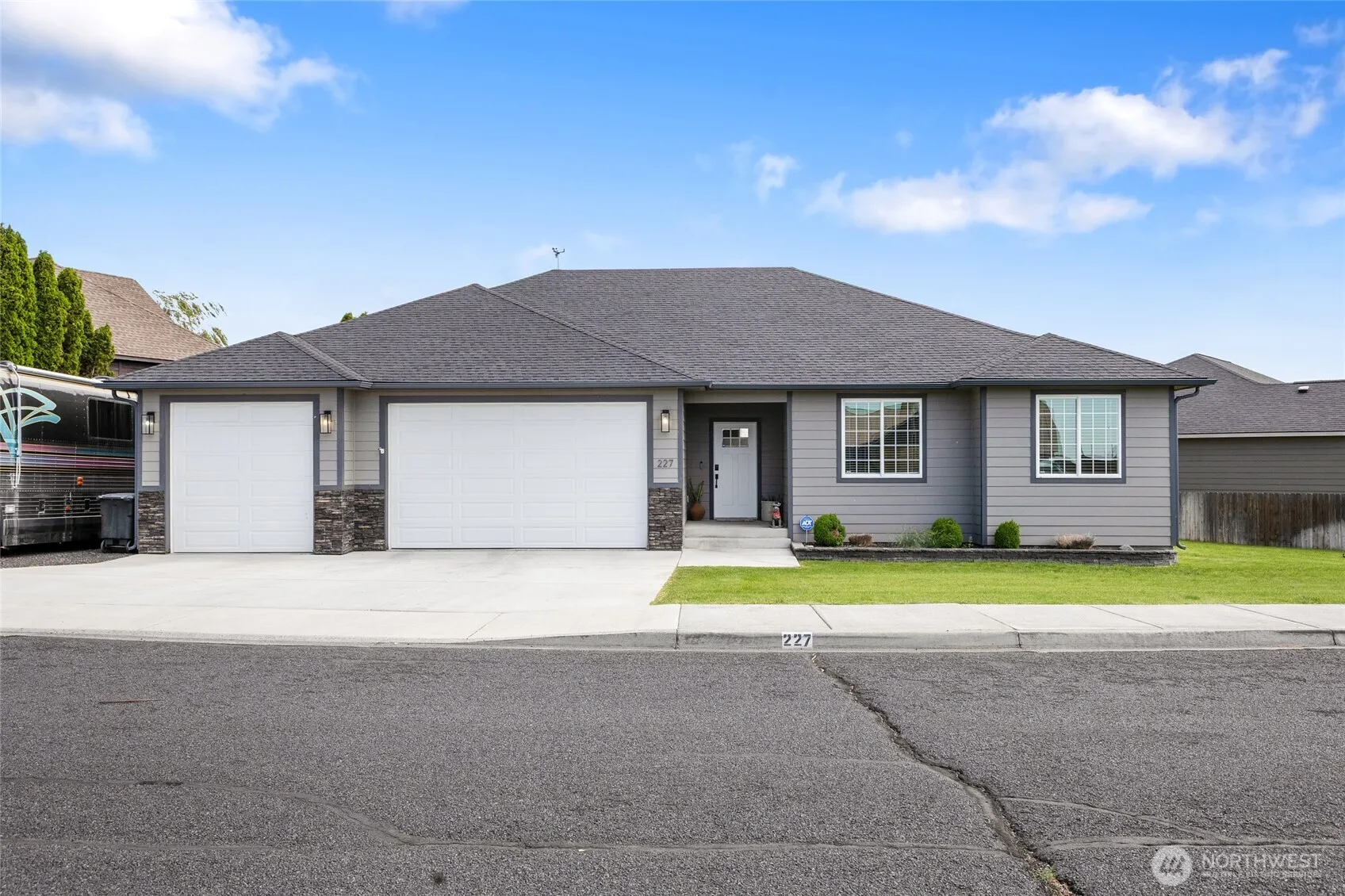 Property photo for 227 N Crestview Drive, Moses Lake
