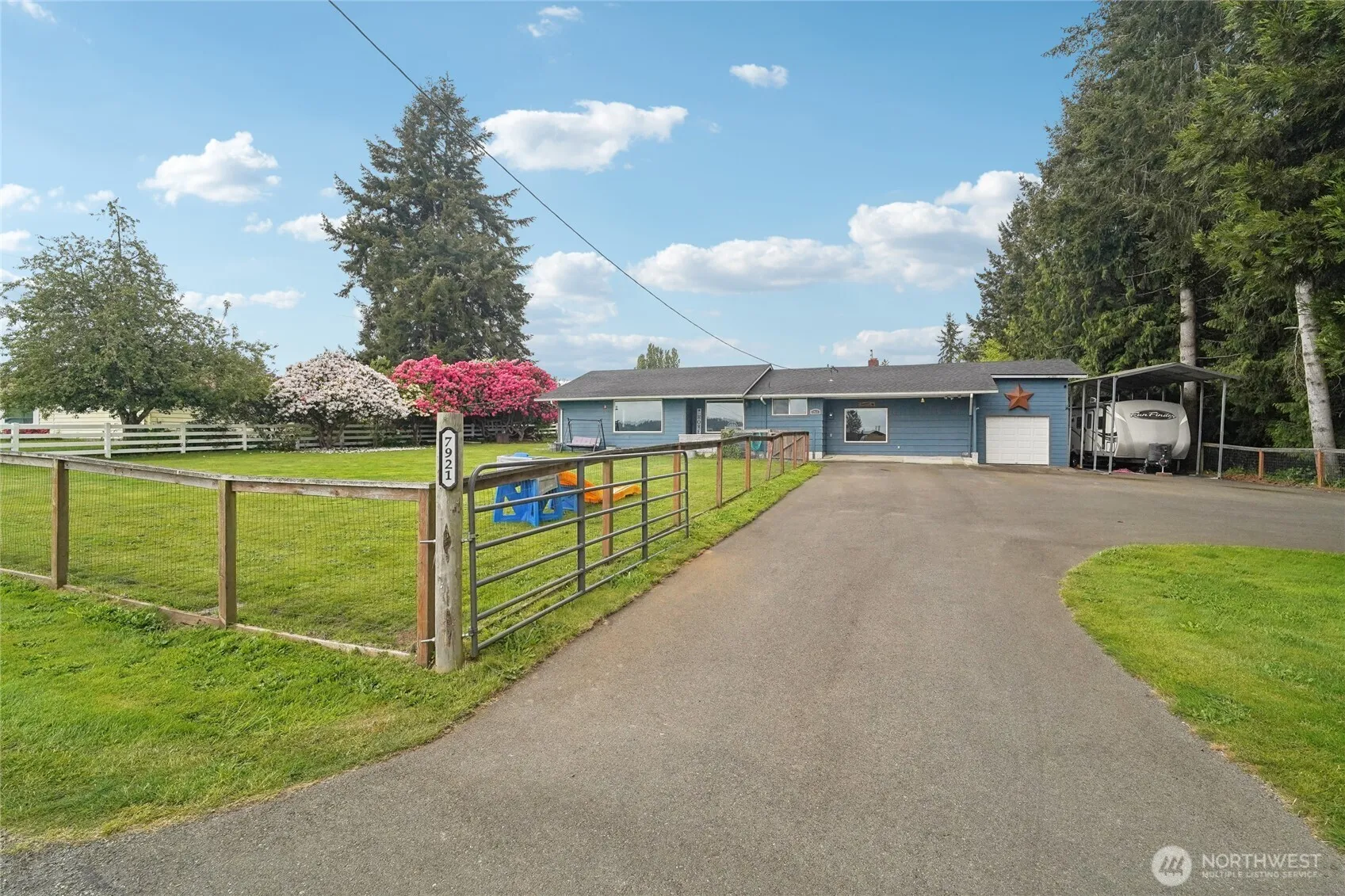 Property photo for 7921 69th Avenue Se, Snohomish photo 2