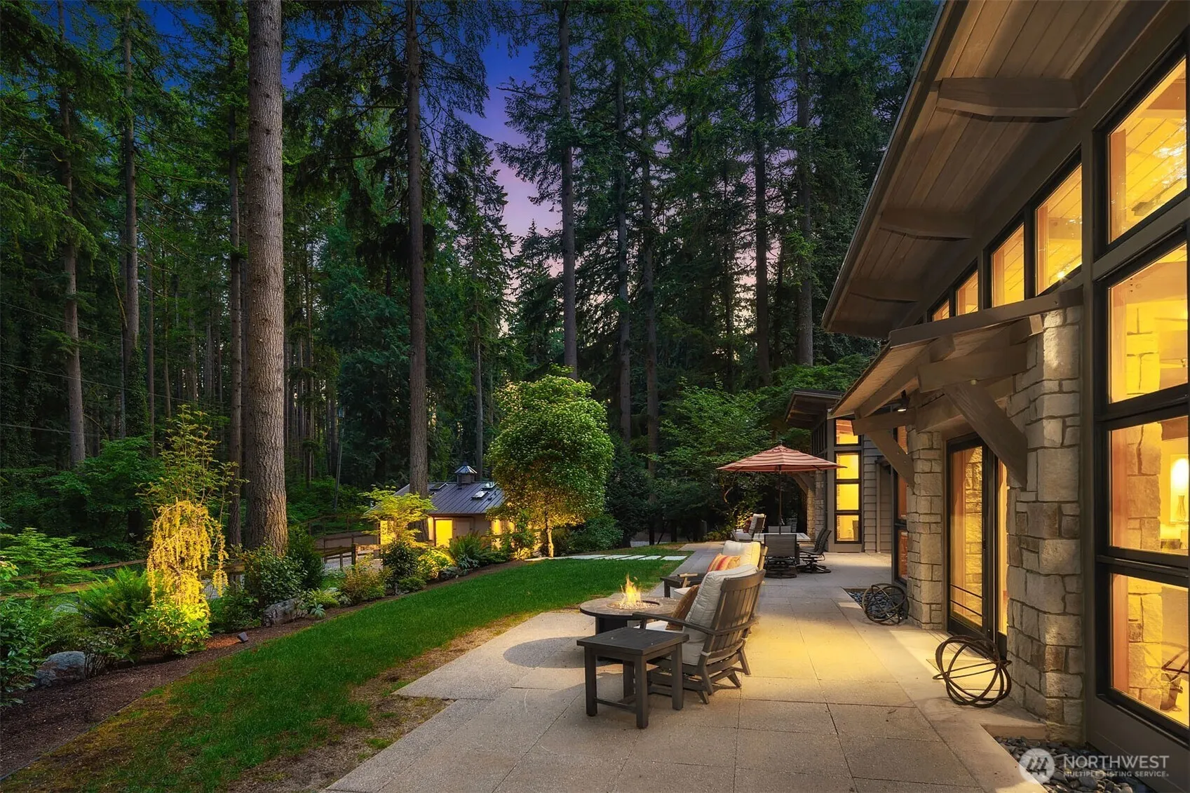 Property photo for 18 Bridlewood Circle, Kirkland photo 4