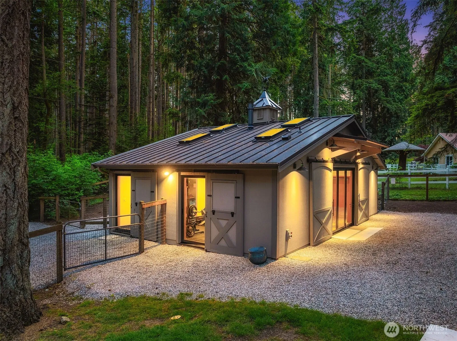 Property photo for 18 Bridlewood Circle, Kirkland photo 2