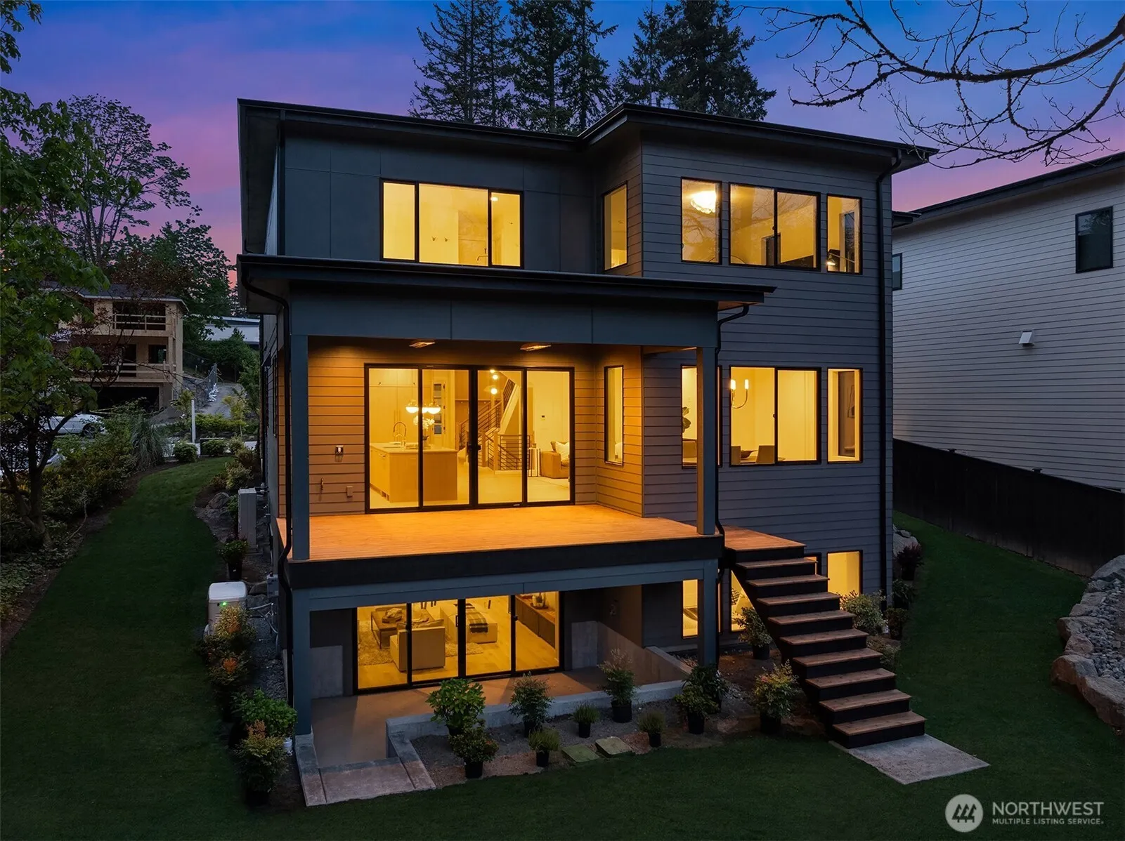 Property photo for 11320 113th Place Ne, Kirkland photo 2