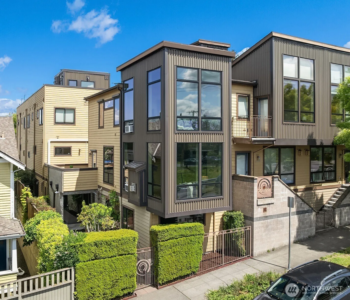 Property photo for 3818 S Hudson Street #a, Seattle photo 2
