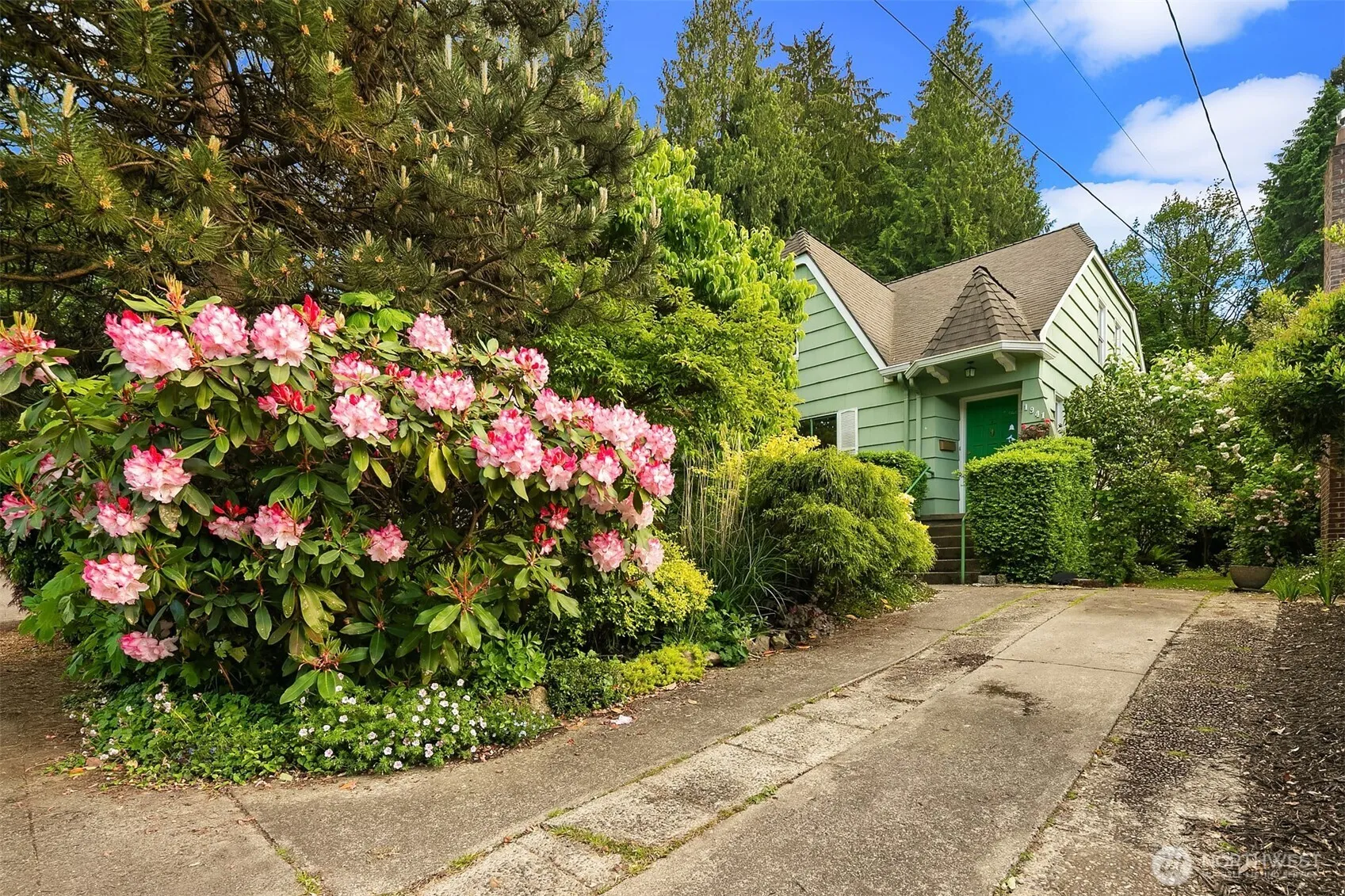 Property photo for 1941 Boyer Avenue E, Seattle