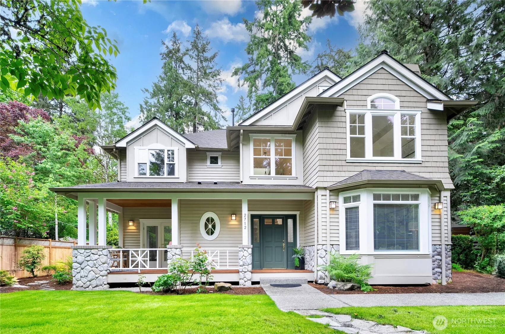 Property photo for 2712 107th Avenue Se, Beaux Arts