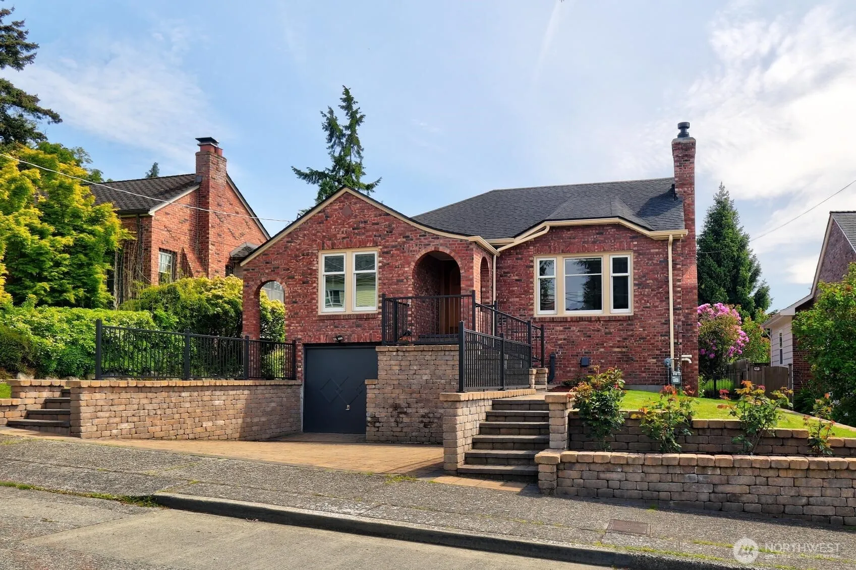 Property photo for 511 Ne 91st Street, Seattle