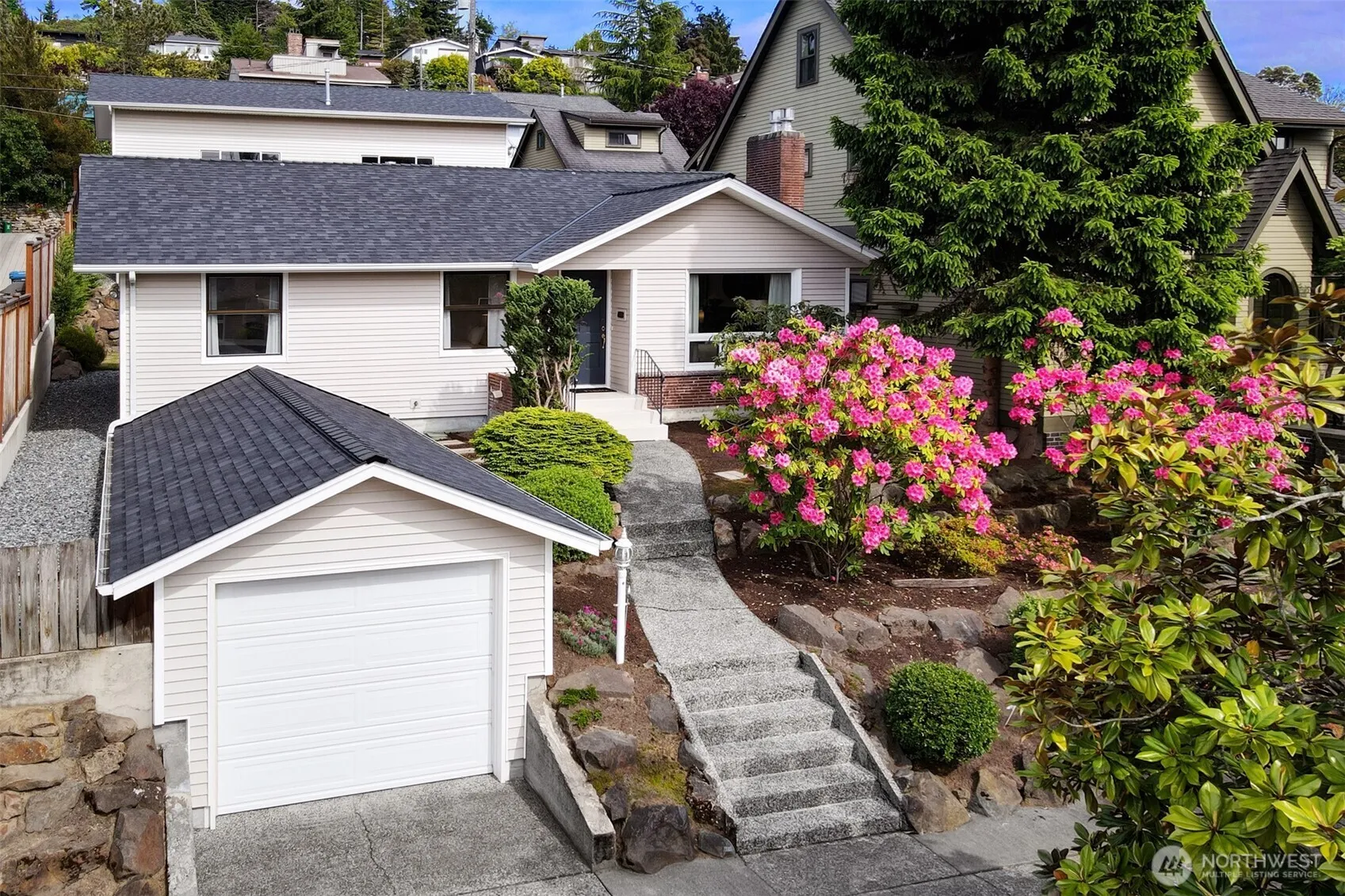 Property photo for 3236 32nd Avenue W, Seattle